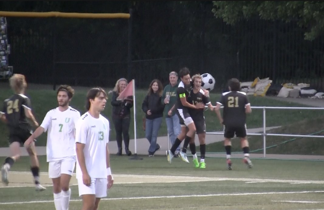 Channel1450com's tweet photo. SHG Picks Up Senior Night Win Over U-High https://t.co/dQMfmYgBz9 https://t.co/RyBzFXHqIX