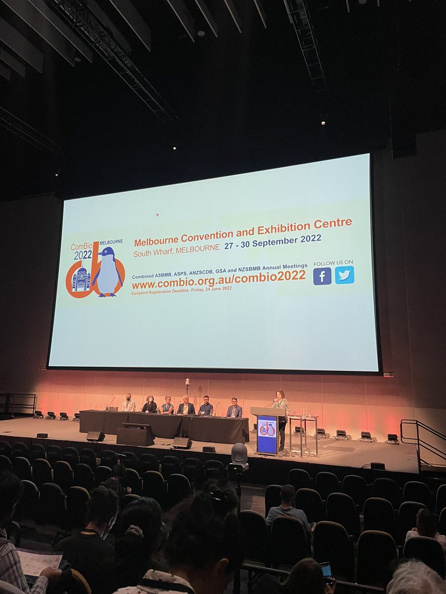 Very excited to attend my first ever conference! Looking forward to hearing about lots of cool research! P.S. Come visit my poster THU-001 😎<a href="/ComBio2022/">ComBio2022</a> #combio2022