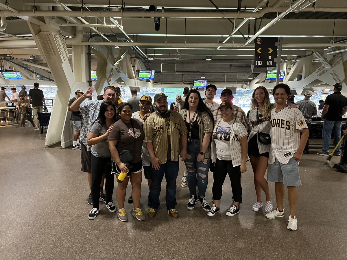 crazycharisma's tweet photo. The birthday meet up! #PadresTwitter https://t.co/zYpL2wUVQf