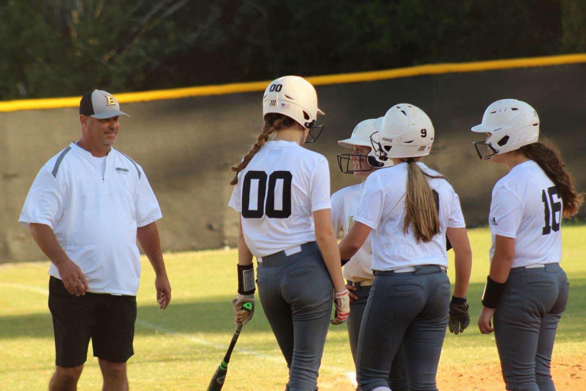 🥎LFMS ADVANCES TO CHAMPIONSHIP!🥎The LADY BRUINS have advanced to game 2 of the SETAC CHAMPIONSHIP tomorrow after defeating the Ocoee Middle School Colts tonight (14-4)! Best 2 out of 3!🔥🔥Congratulations, LADY BRUINS!🔥🔥⭐️ #BetterThanEver
🖤 #forestfamily
🥎 #championculture