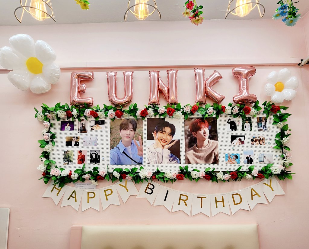 sweets161226's tweet photo. 9/28 - 10/1💕

스이츠에서는 #홍은기 생일이벤트 진행중!🤩

 #HONGEUNKI #ホンウンギ

※ 팬이라고 말씀해주세요! 
※ 기본 특전 (+생일당일 선착순특전)
※ 음료외 케이크&amp;쿠키 4000원이상👌
※ 테이블이용시 1인 1주문 https://t.co/4DWohwU7Vc