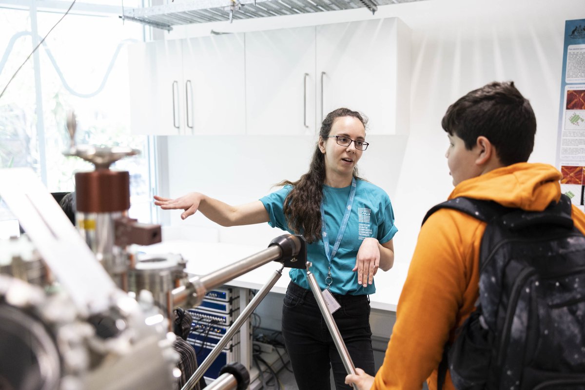 QuantumC2T's tweet photo. Enjoy this snapshot of our Centre Outreach Program with Code4Kids.
Opening our @UNSW labs and sharing our knowledge is a critical part of the Centre’s work to encourage the next generation.
#GettheScience #QuantumPhysics https://t.co/jlGCgmh6Oh