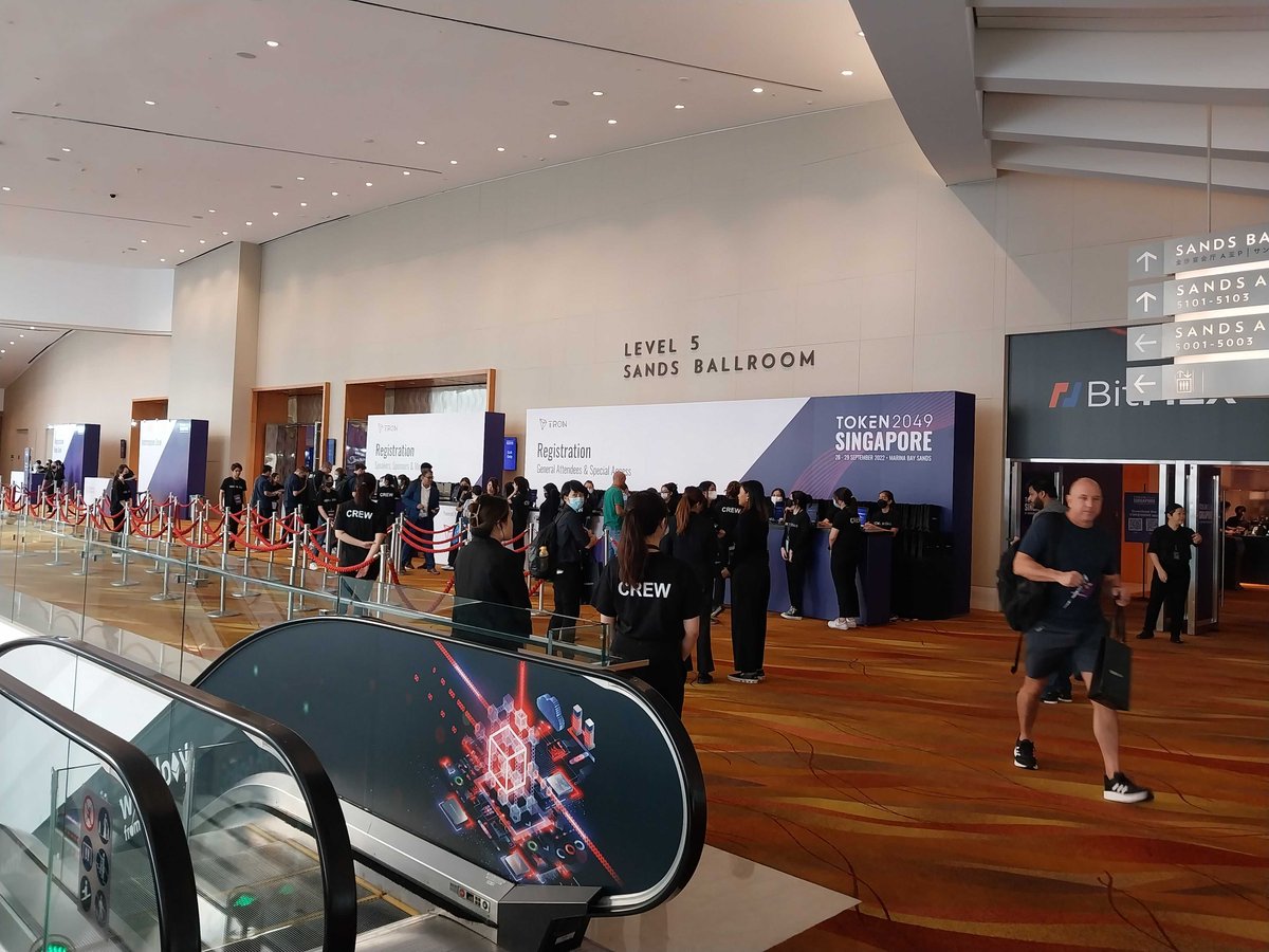 argoskyc's tweet photo. ARGOS is here at @token2049. Let us know if you would like to talk about our new service #ARGOSID! The Digital ID for Web 3. Be compliant with FATF's Travel Rule with ARGOS ID. https://t.co/tHBW8Z8rrl