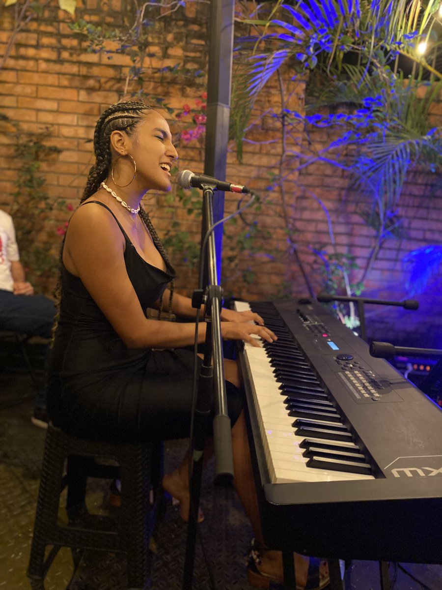 upper_ground1's tweet photo. @bellai en Remate de #ajazzgo 2022 16/09/22 Magia en @elfinestral #jazz #jamsession #musicaenvivo https://t.co/oqwgiX0mAI