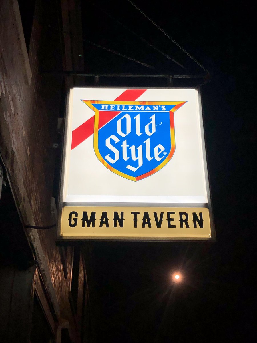 oldstylesigns's tweet photo. .@GmanTavern, 3740 N. Clark, Chicago. #oldstyle #oldstylebeer #oldstylesigns https://t.co/8vSyM8ZfeW