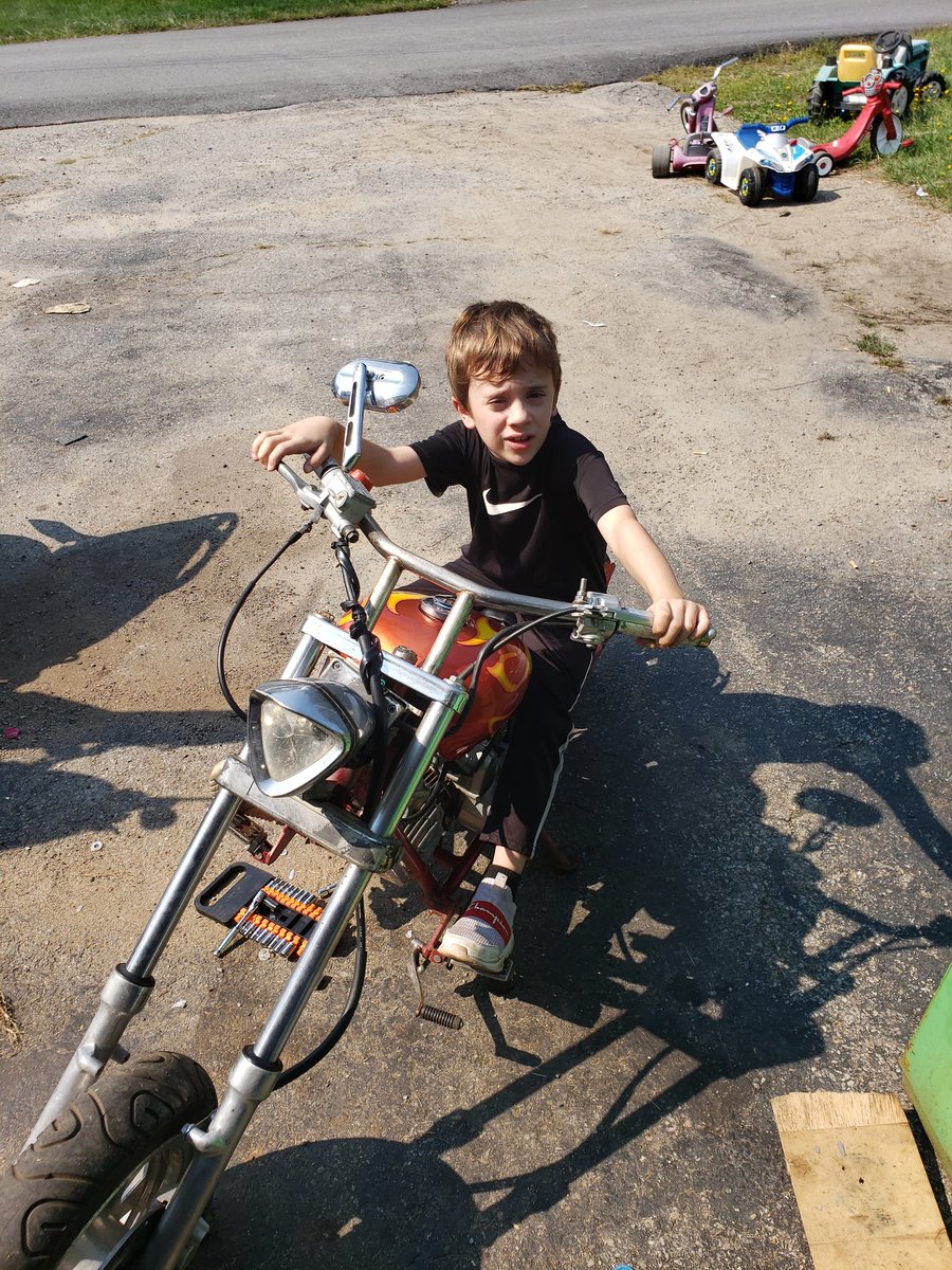 yimmiy_30's tweet photo. @popeofwelding25 i have a jesse james mini chopper im rebuilding i need a rear fender i cannot find a mini chopper fender for this bike can you help an ARMY #Veteran #westcoastchoppers @WestCoastChopp1 i ordered brake lights and signals #minichopper and electrical wired https://t.co/FgPFagY4kA