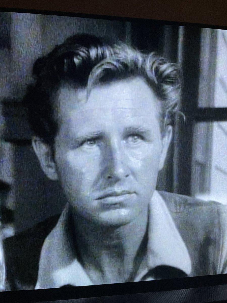 JulianFederle's tweet photo. @gregory_b @dvdnetflix @thedavidcrosby @leonardmaltin …ALSO have to mention that a young Lloyd Bridges (father of The Dude) was tremendous in this, went toe-to-toe with Gary Cooper. Bridges got blacklisted in Hollywood around this time too! https://t.co/5dyVt9M8Oj