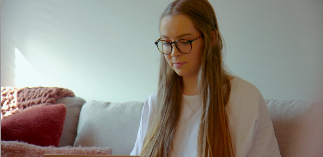Diagnosed with psoriasis at 16 years old, Tarryn shared how she overcame stigma and the emotional impact of living with the condition.

See her full story - 

bit.ly/3LQZRLG

#psoriasis #livingwithpsoriasis
