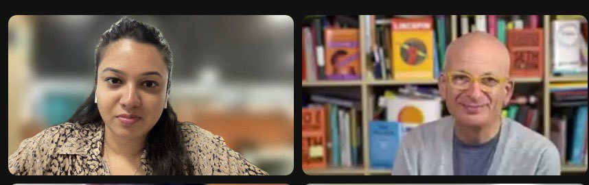 Moumita57's tweet photo. “What do you make?

A good marketeer on a good day makes CHANGE!”

That was the start to a brilliant session on Modern Marketing by the amazing @ThisIsSethsBlog that I had the privilege of attending yesterday organised by @etmasterclass. 

Yes, I did fangirl and take a screenshot https://t.co/PTpi1LOPyl