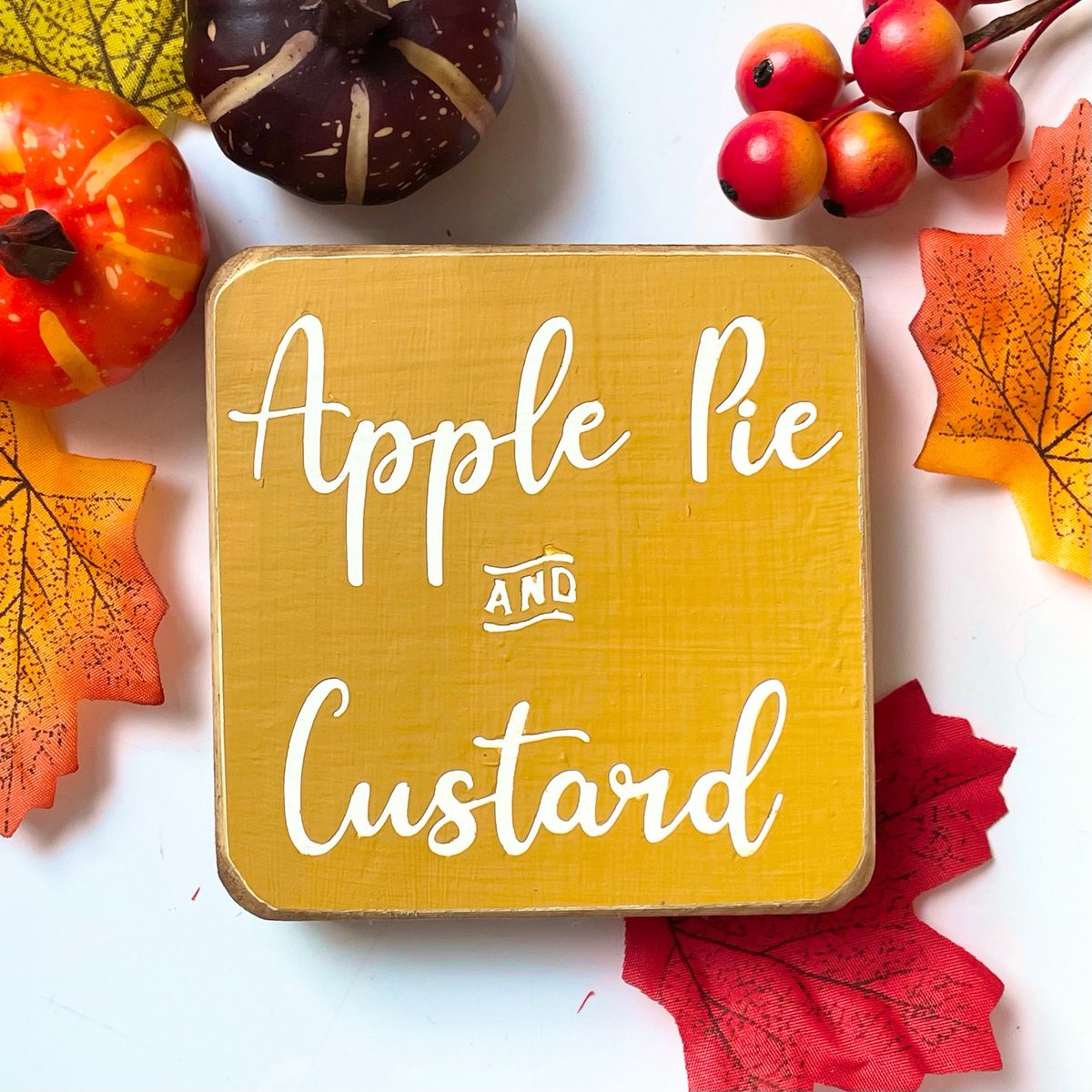 VanessaLonghur1's tweet photo. Excited to share the latest addition to my #etsy shop: Apple pie and custard mini Sign, Autumn Decor, Fall Home Decor, Living Room sign, Seasonal wooden Small Farmhouse Sign Autumn, Halloween https://t.co/dB8zl8yIem https://t.co/pUycaeRQOg