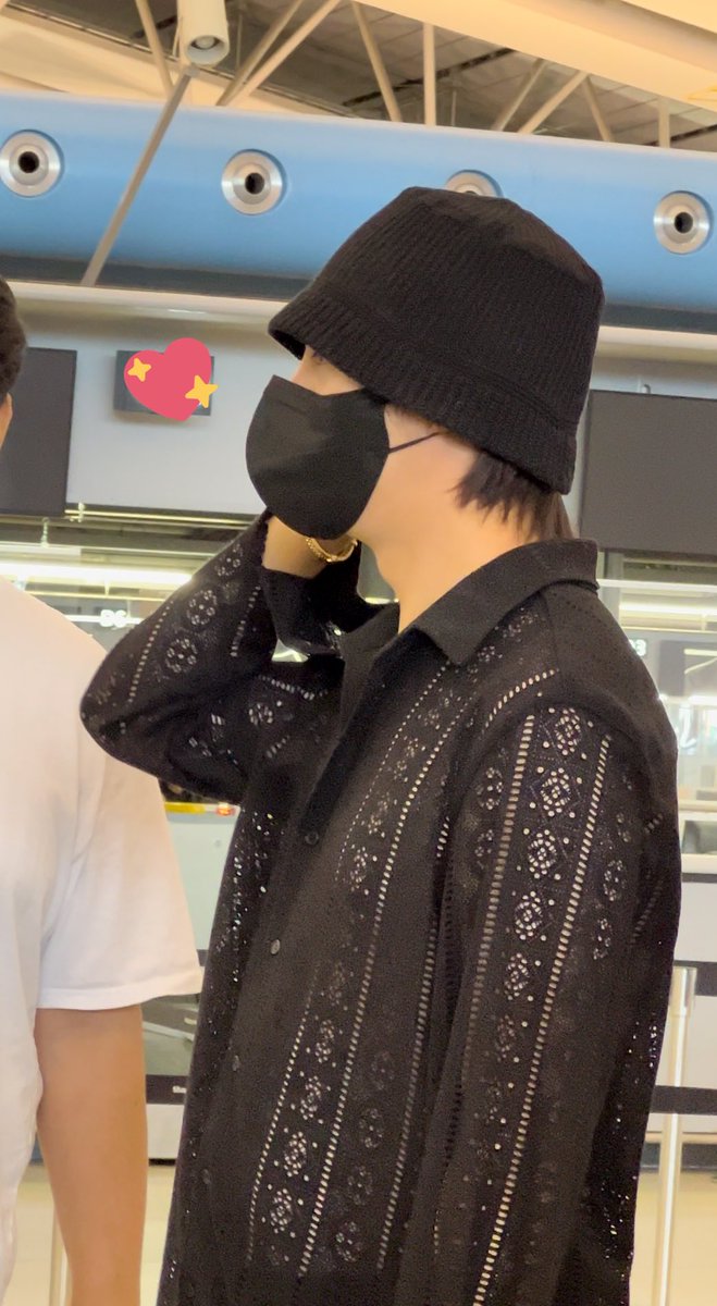 tkiss501's tweet photo. 2022.9.28 関空→帰国
#キムヒョンジュン
#김형준  
@official_KHJ87 またね👋🏻 https://t.co/k4IFxf3OGo