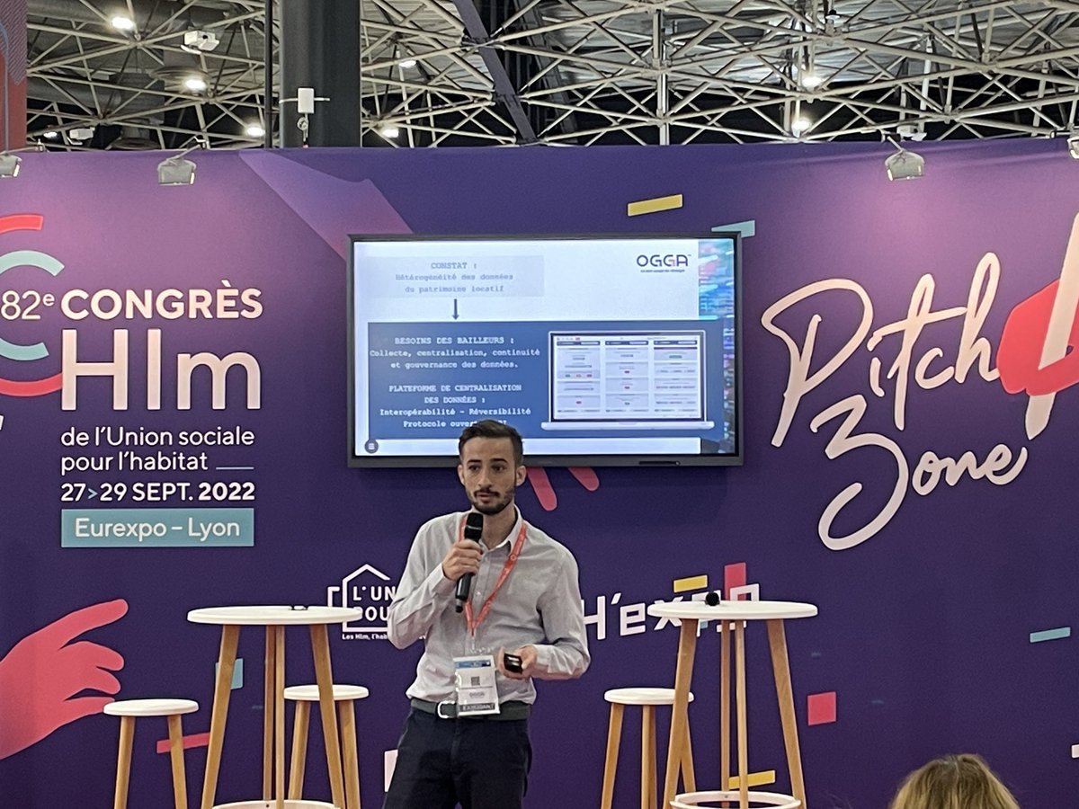Premier pitch sur le #SmartBuilding ! Ne courrez plus après vos #Data. <a href="/UnionHlm/">UnionHlm</a>