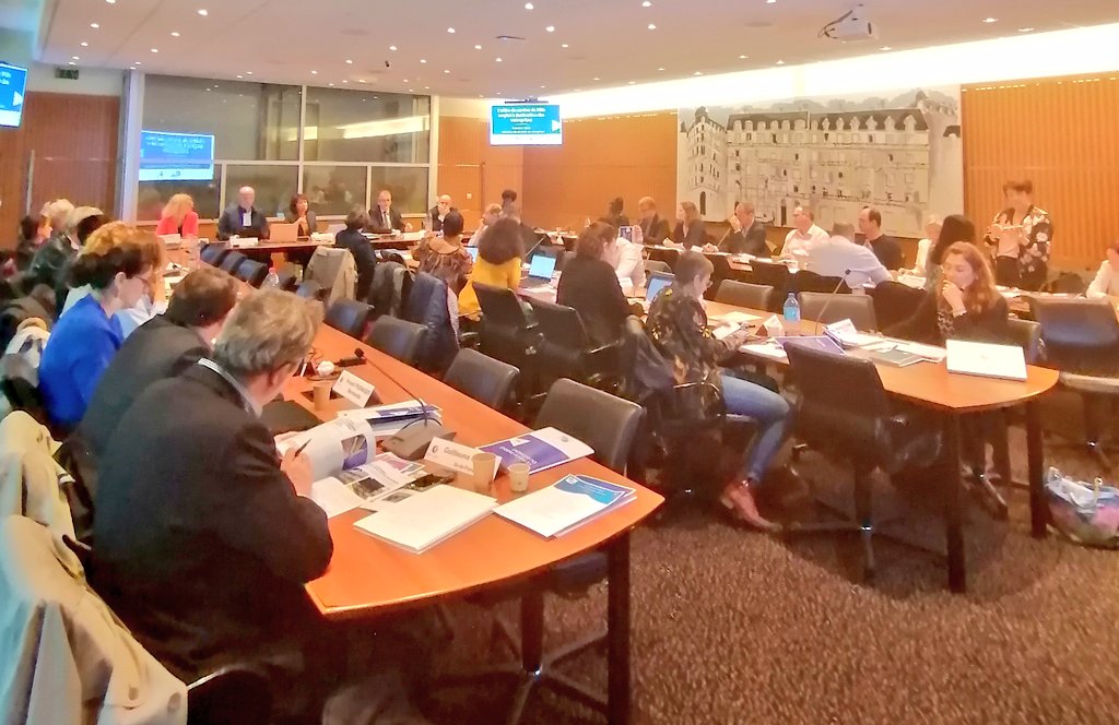 Présentation de <a href="/catherine_poux/">Catherine Poux</a>  de l'offre de service auprès de la <a href="/FFBatiment/">FFB - Fédération Française du Bâtiment</a>
➡️ Missions de @pole_emploi à destination des #entreprises
➡️Accélérer le #Recrutement
➡️Promotion de l'offre des services en ligne
#Avecpoleemploi