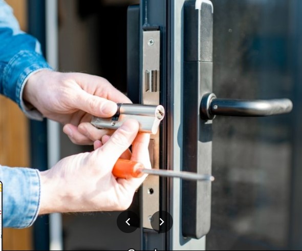 joliealexa021's tweet image. Are you looking for The Best #LockFitting in #LydeGreen? Then, you should visit once at #HaloLocksmiths. They provide 24/7 emergency callouts, and they can get you back on track in no time at all. They will get you in. goo.gl/maps/zARPbj9ik…
