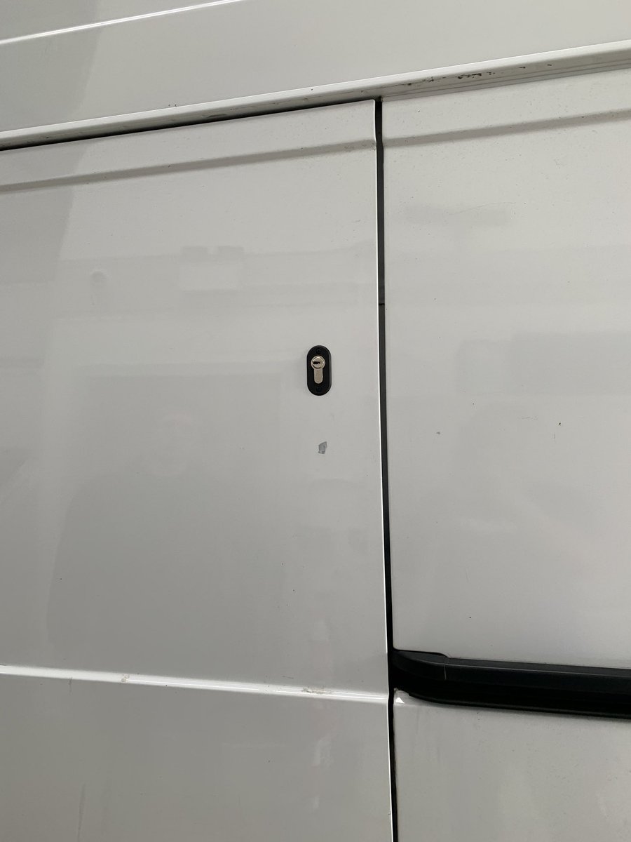 vanwagenuk's tweet image. Transit Security Locks

Ford Transit Mk7 fitted with L4V hook dead locks in high position on the sliding door &amp;amp; mid position on rear door.
Don’t delay, lock it today.

#protectmyvan
#securitylocks #hooklocks #vansecurity
#vanwagen #deadlocks #customercare #letstalk #fordtransit