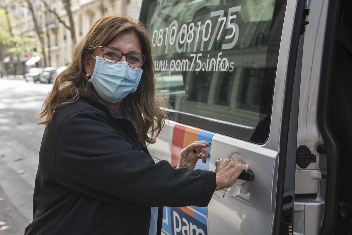 KeolisIDF's tweet photo. La nouvelle application #PAM75 permet d’accéder rapidement et facilement au service de #mobilité @IDFmobilites #TPMR de la ville de @Paris : réservation, suivi de l’arrivée du véhicule, info trafic, contact…
▶️Android : https://t.co/Mh3gquLLFb
▶️iOS : https://t.co/Ss6OZTvFWA https://t.co/WoXsvEbnZj