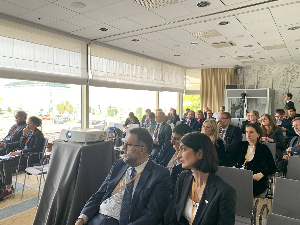 CommunityofDem's tweet image. Important and very timely discussions at CoD #WarsawHD side event on technology in service of democracy and human rights. Thank you to all our speakers for sharing their knowledge and expertise, and to Chair of CoD #Demtech Working Group Georgia for its leadership and support