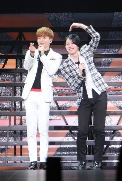 sj_jjaljjal's tweet photo. 19. 야, 하트 해 https://t.co/hWxw9fdiF4