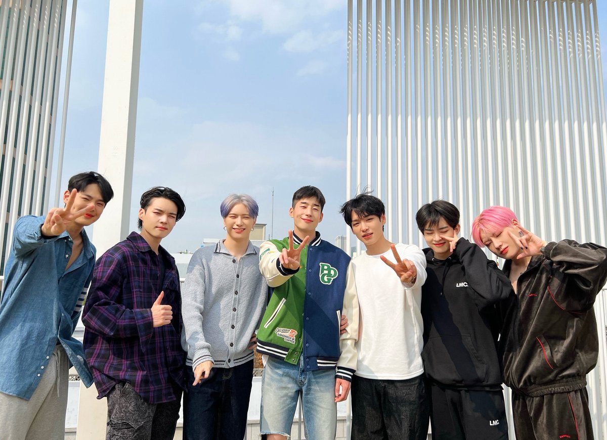 flowersforyouth's tweet photo. victon are 7 https://t.co/IOrsVoxDUs