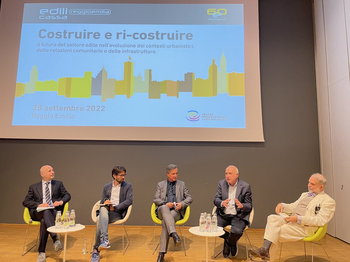 gcarapella's tweet photo. #reggioemilia #60anni #edilireggioemilia #costruire #ricostruire pensando a futuro #edilizia #città #territorio grazie a bella riflessione di @StefanoBoeri e ripensando a ruolo di #cassaedile #scuolaedile con @CarloTrestini @ancenazionale e #francescosannino @FENEALUIL_ @CnceIt https://t.co/DPA6JPdcIv
