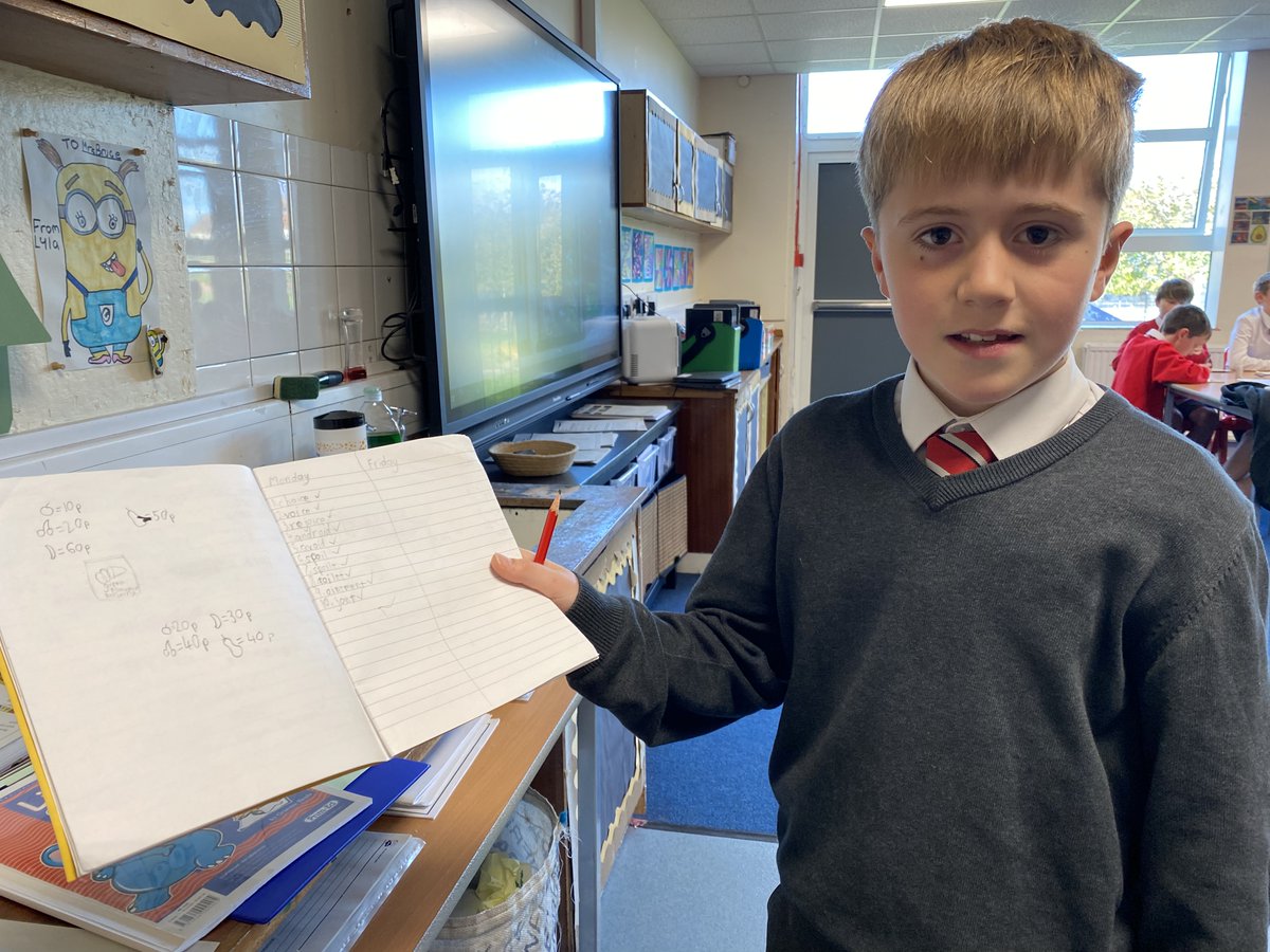 Carolside_PS's tweet image. P7a tackling the daily challenges from Maths Week Scotland. Using different strategies to find a solution. #CPSSTEAM @mathsweekscot #ERCSTEM