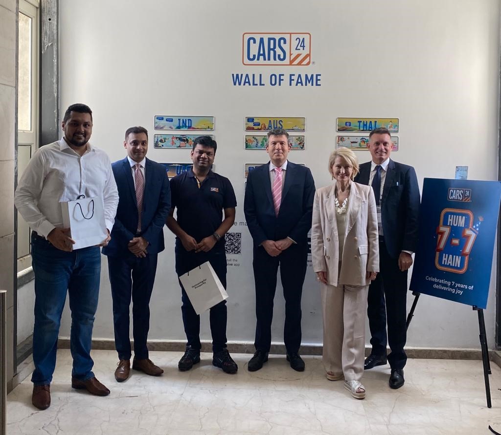 AustradeIndia's tweet photo. . @Austrade CEO, Xavier Simonet and the team met with @cars24india – India’s leading #ecommerce platform in this segment and a ‘unicorn’. Had a great discussion around their #Australian operations, investment to date and ambitions for growth and expansion.

#aibx https://t.co/ocbeHiHPfi