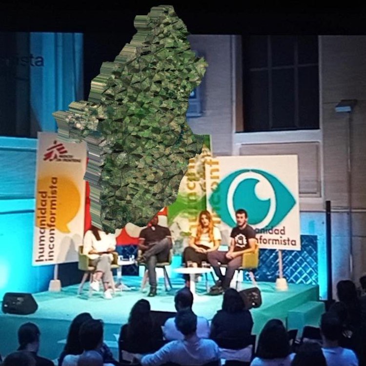 DoubledoseEs's tweet photo. Con @alexa_dieguez y @vextre_extremad, asistiendo virtualmente a #HumanidadInconformista, un evento sobre #jóvenes y #saludmental. #ODS #ODS3 #ODS10 #salud #precariedad #saludsocial #VEXTRE https://t.co/WPlhEr3hkI