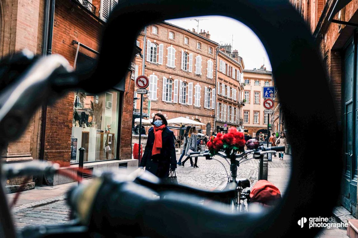 grainedephoto's tweet photo. ❗️DERNIERES PLACES❗️

Photographiez l’instant et racontez une histoire en suivant notre cours de Street Photography 🏙 🚴‍♀️

Infos &amp; inscription 👉 https://t.co/1az1ZJ6bpX

📍Le 1/10 à Paris 
📍Le 8/10 à Paris, Toulouse, Aix-en-Provence 

#coursphoto #streetphotography #photoderues https://t.co/1wOivaMdrc