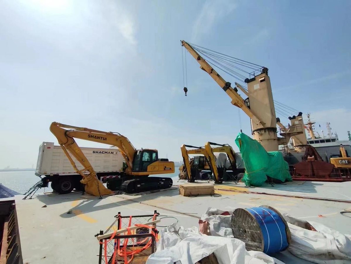 LeahLi06091213's tweet photo. SHANTUI SE220 Excavator departures 🇸🇻
#shantui #excavator #se220 #se215w #newindu https://t.co/8si5LMW4iT