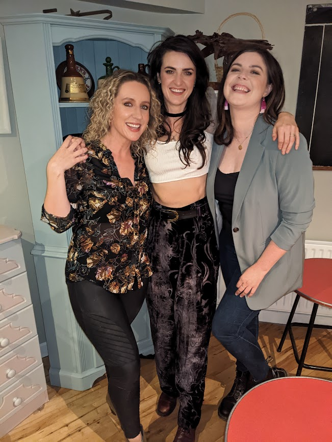 MiseCiara's tweet photo. 🥰Nach méanar dom! Beannaithe i measc na mbae ag @aonscealur an deireadh seachtaine seo caite🙌
#UíbhRáthach #BaileanSceilg #AnGleann #AonScéal #SeánÓConaill https://t.co/DkY6XvGrwH