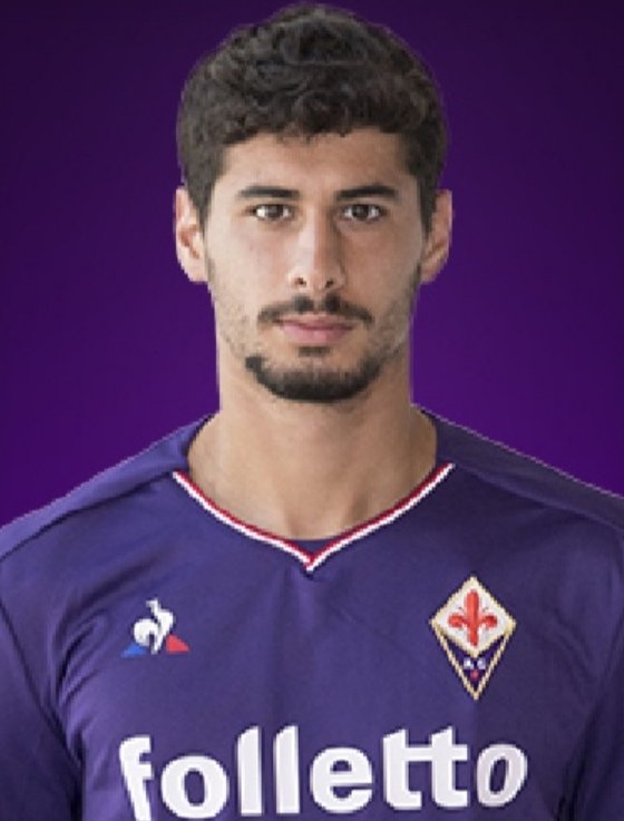 UFiorentina's tweet photo. 🎂 TANTI AUGURI DI BUON COMPLEANNO A GIL DIAS.
HA INDOSSATO LA MAGLIA VIOLA DAL 2017 AL 2018.

#AcfFiorentina #Fiorentina #ForzaViola #happybirthday https://t.co/07MIuJDbqM