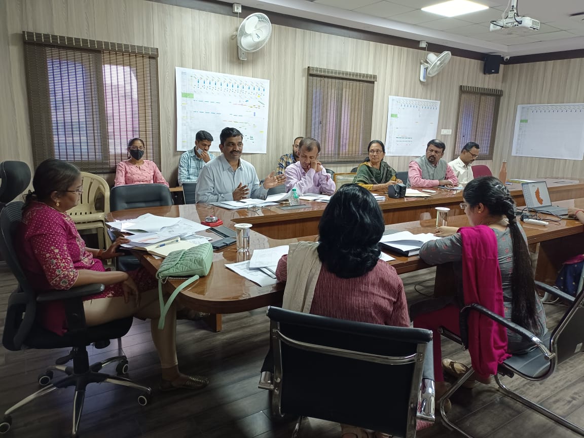KarnatakaKsrlps's tweet photo. Sanjeevini KSRLPS has conducted a state level Review of Agri Nutri Garden and Plant Nursery in Convergence with MGNREGA and Horticulture department today in State Mission Management Unit.
#horticulture #agrinutrition #gardern https://t.co/iE9WrtK0ad