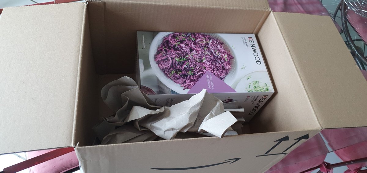 thierryfdz's tweet photo. @AmazonFrance, le transport du vide, c'est pas forcément très #greensupplychain
Les emballages multiformats proposent des solutions pour optimiser le frêt de messagerie https://t.co/QZatNYntKl