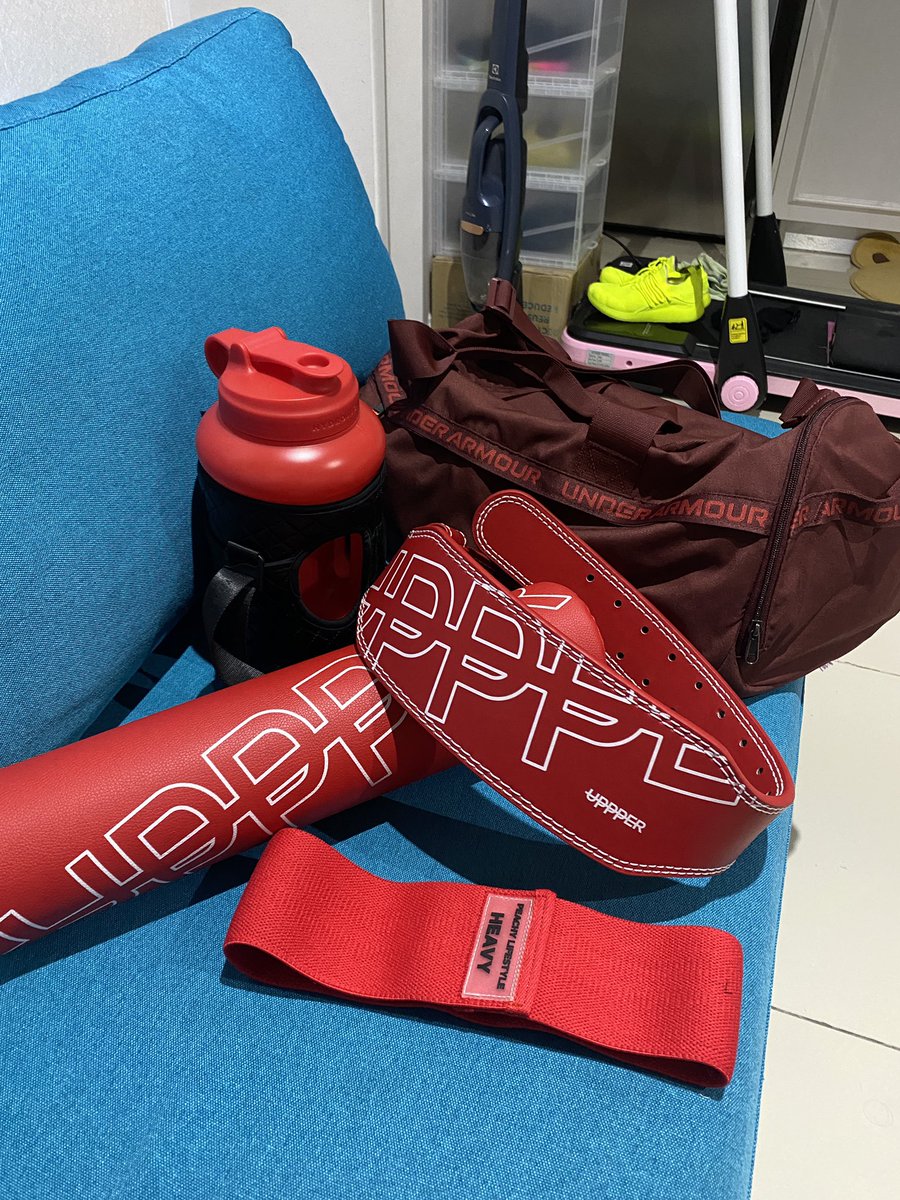 Need a red lifting shoes, then its all complete! 😍