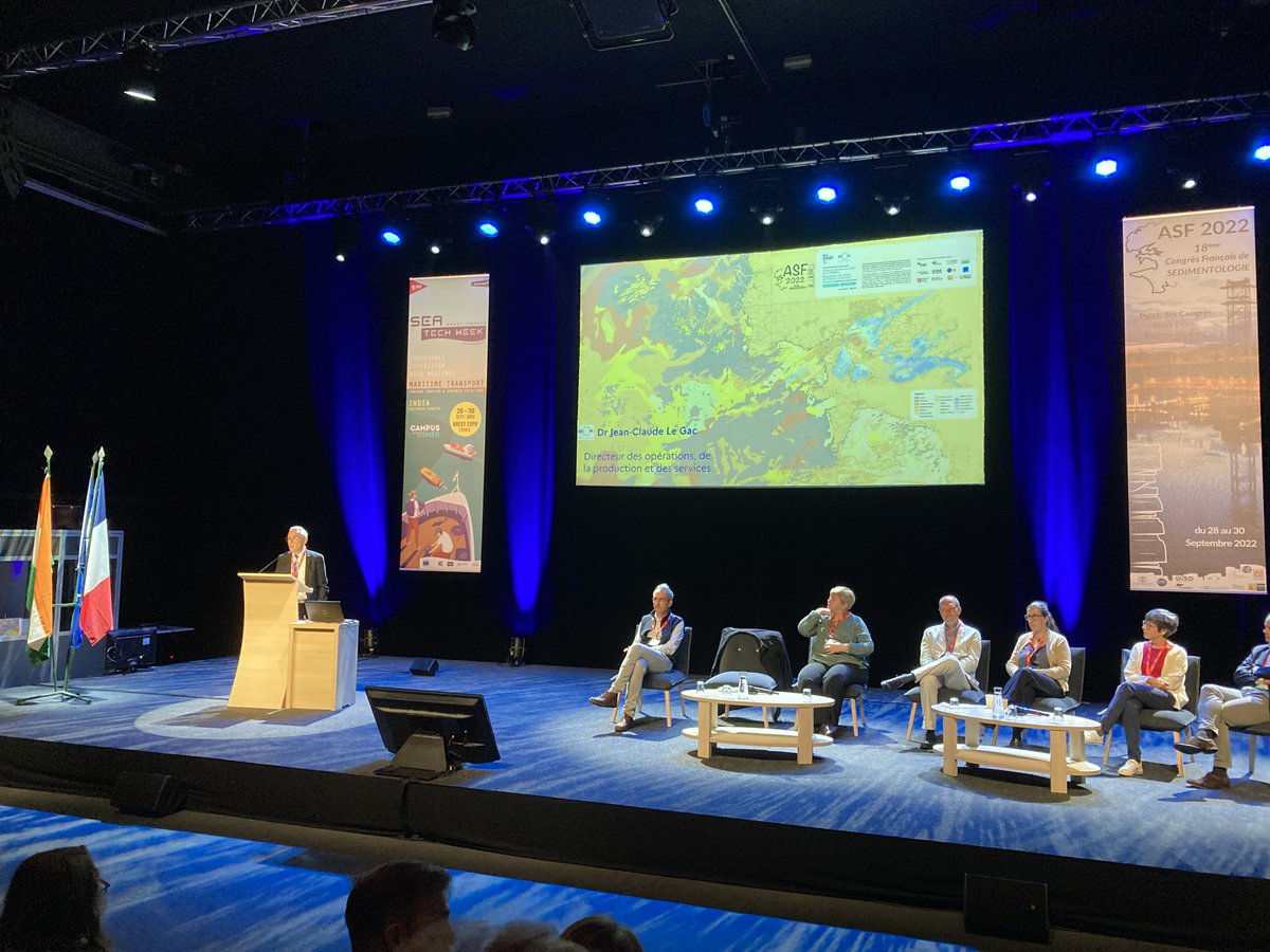 shom_fr's tweet photo. Début du 18e congrès français de sédimentologie au sein de la @SeaTechWeek à Brest-Expo.
3 jours d'échange, de présentations, de coopérations scientifiques auxquels le Shom co-organisateur et son département de géologie marine participe (exposés, stand...)
Bon congrès ! https://t.co/T7DU8rK2YM