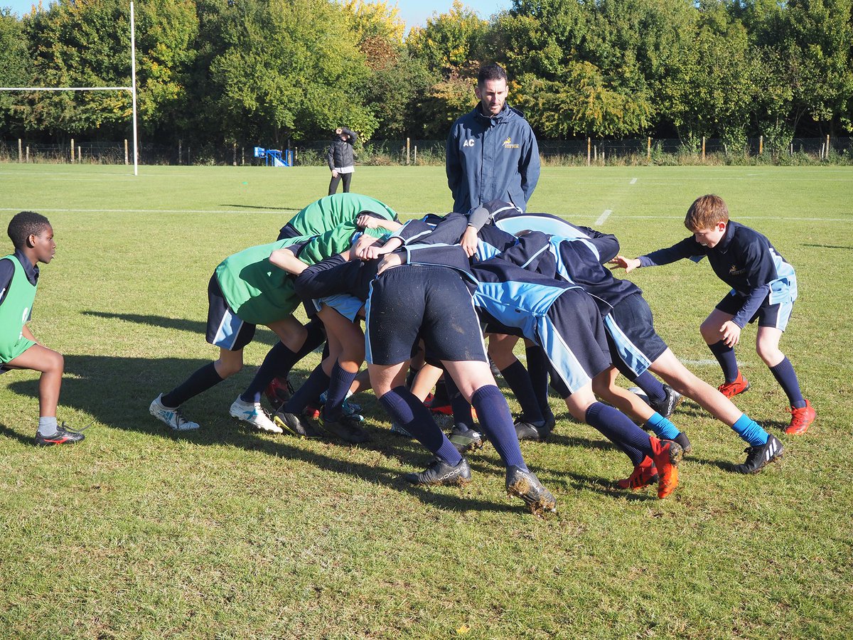CDPStoday's tweet photo. A beautiful morning here in Cirencester! Year 8 PE @CDPSsport Rugby and Netball lessons in the sunshine.
#CirencesterDeerParkSchool #DeerPark #DeerParkSchool #Year8Rugby #Year8Netball https://t.co/3SyFwSwm3l