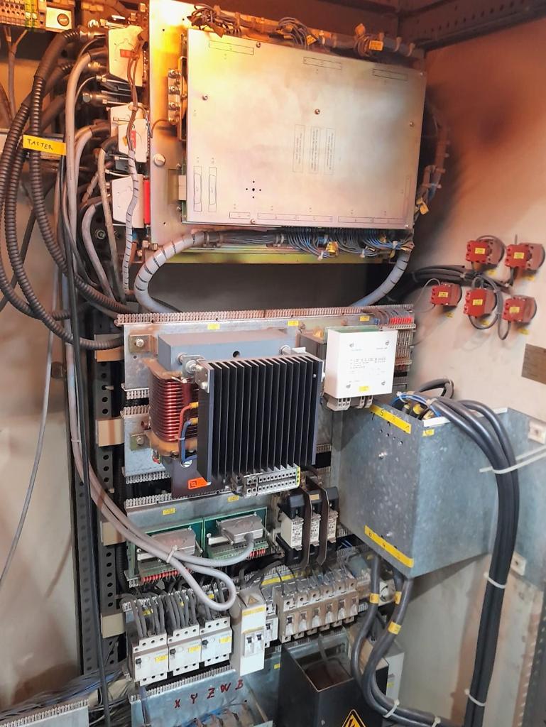 mach4metal's tweet image. Table type boring mill
TOS VARNSDORF - WHN 13 CNC X - Travel:    3500mm
Y - Travel:    2000mm
Z - Travel:    800mm
W - Travel:    1250mm
Table Length:  1800mm
Table Width:   1600mm
Table load:    12000
Power:         37kW
Spindle Taper: 50ISO/Bt/Mk
#MACH4METAL #TOS #boringmachine