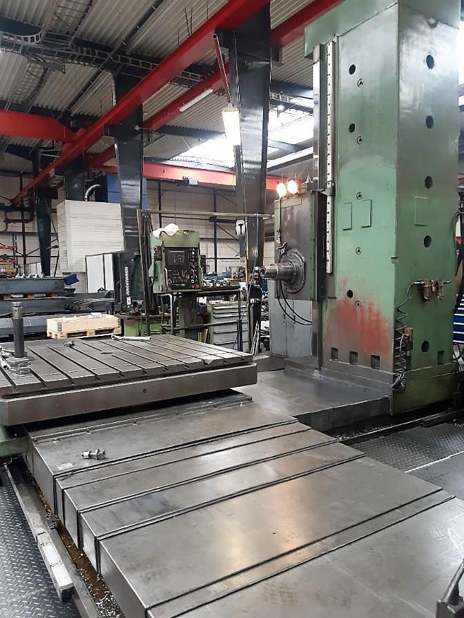 mach4metal's tweet image. Table type boring mill
TOS VARNSDORF - WHN 13 CNC X - Travel:    3500mm
Y - Travel:    2000mm
Z - Travel:    800mm
W - Travel:    1250mm
Table Length:  1800mm
Table Width:   1600mm
Table load:    12000
Power:         37kW
Spindle Taper: 50ISO/Bt/Mk
#MACH4METAL #TOS #boringmachine