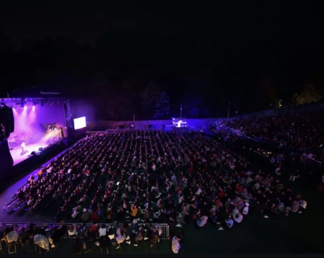 UBaburhan's tweet photo. izmir biletler biletix #konser #broadwaydenistanbulamüzikaller #müzik #sahne #turne #concierto #musica #stage #producrion #vocalcoach #concert #musically #musical https://t.co/AaV02V1Wpi
