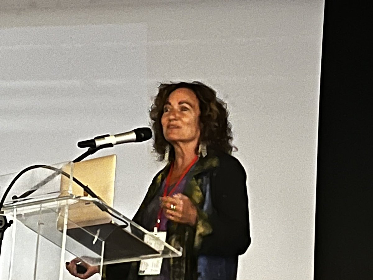 Julie Cooper talks about the role of Rif1 suppressing non-sister #telomere entanglements. <a href="/TeloEMBO22/">EMBO Telomere Meeting 2022</a>