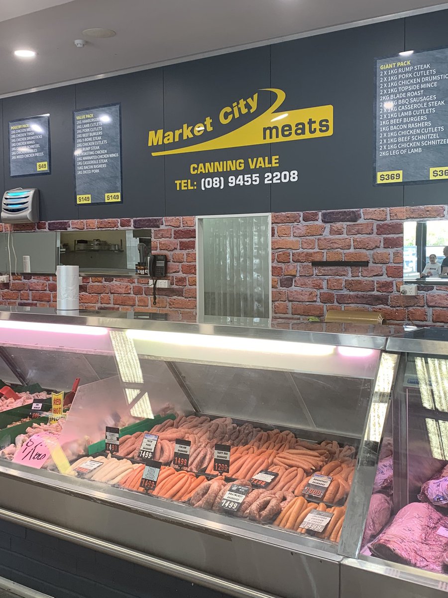 RodPerry7's tweet photo. Thanks to the guys at Market City Meats and the One One Podcast. Awesome quality gear. Cheers 👍👍 https://t.co/cDSdp5ejQ6