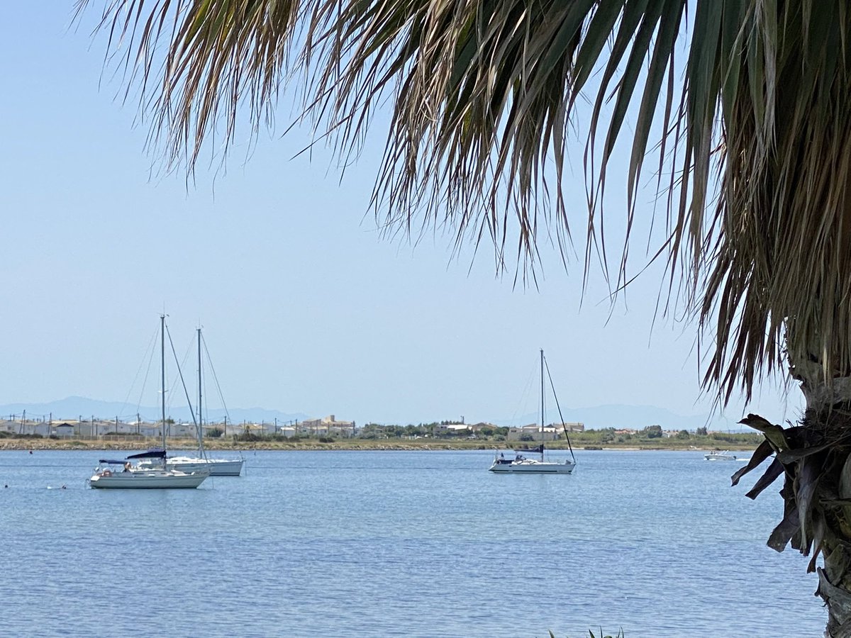 Mericjc's tweet photo. Journée mondiale du tourisme :« repenser le tourisme ». L’Office de Tourisme de Gruissan est pleinement engagé dans cette démarche Destination maritime par nature, Gruissan est pleinement investie dans l’économie bleue
#mygruissan #occitanie #JournéeMondialeDuTourisme https://t.co/52SnZbWc65