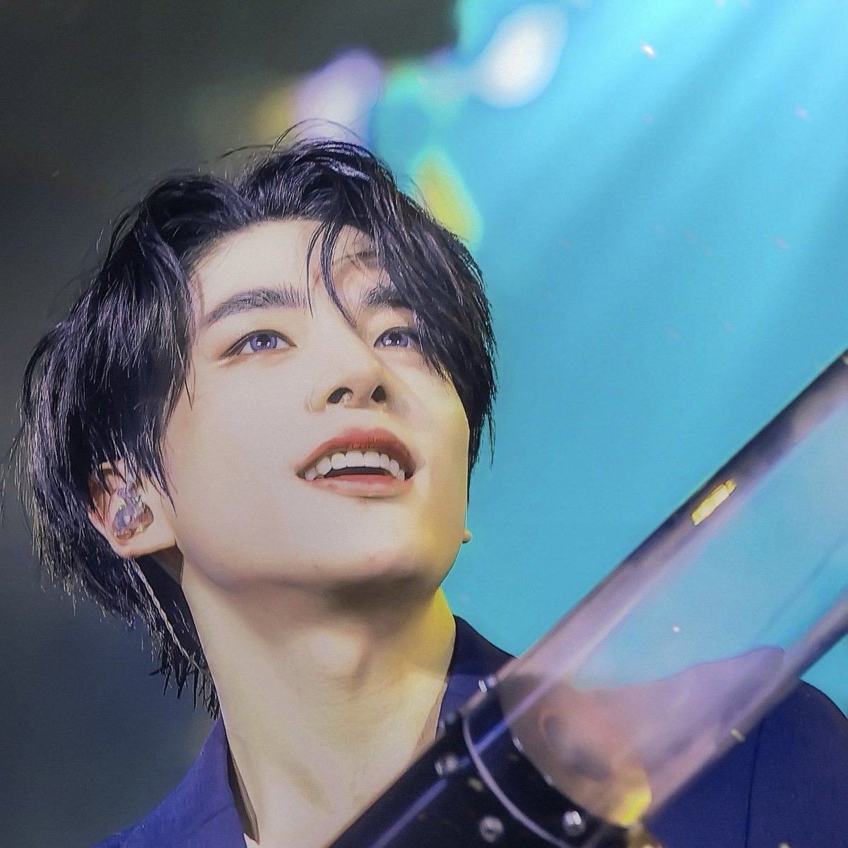 but you've got stars in your eyes 🌌
— what a feeling