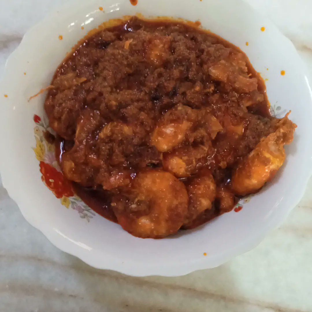 kucingbuasboy's tweet photo. Done cooking sambal prawn https://t.co/53PUH51kxd