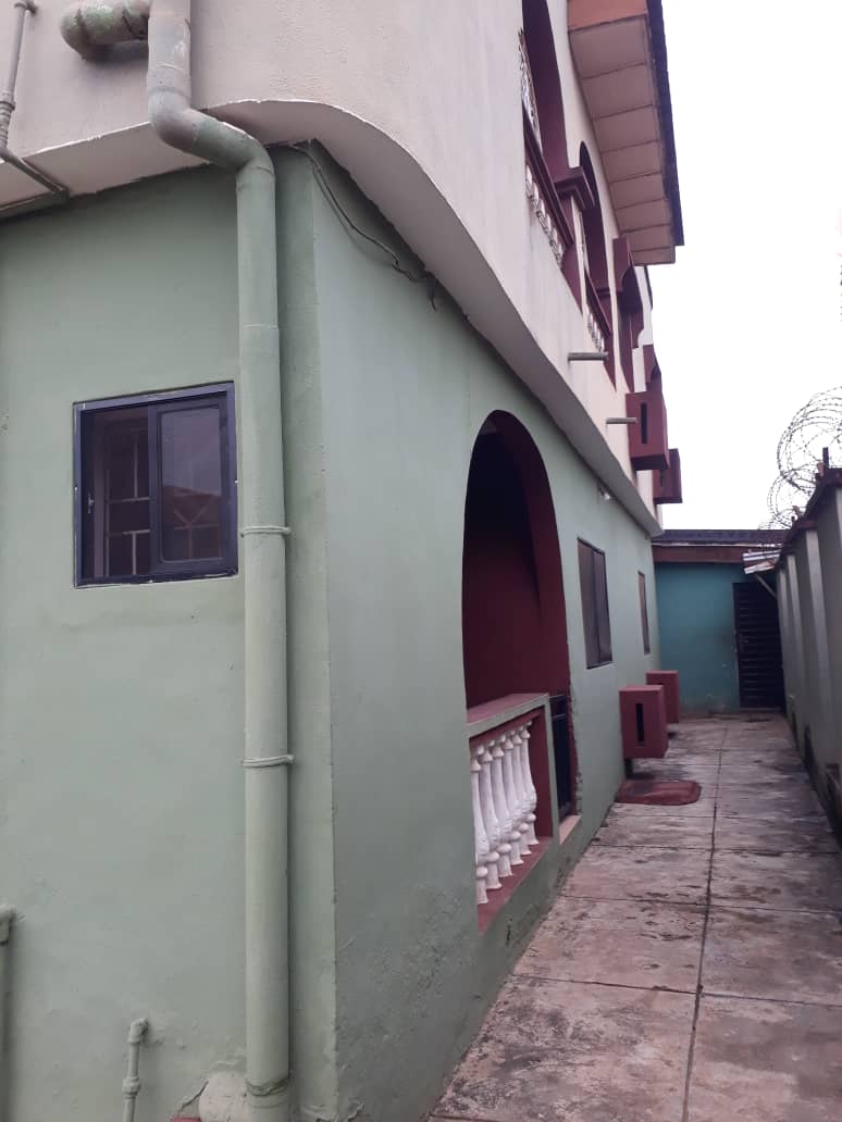 TDOSProperties's tweet photo. For Sale

A Block of Flat that comprises 4bedroom flat, 3 unit of 3bedroom and 1 unit of Mini flat with 2 lock up shops, for sale.

Location: Off Odozi road ojodu 

Title: Survey and Deed

Price: 75m asking

Call: 08022292982

#Bovi #Japa #Onisha #Lagos https://t.co/vpfllyWNmA