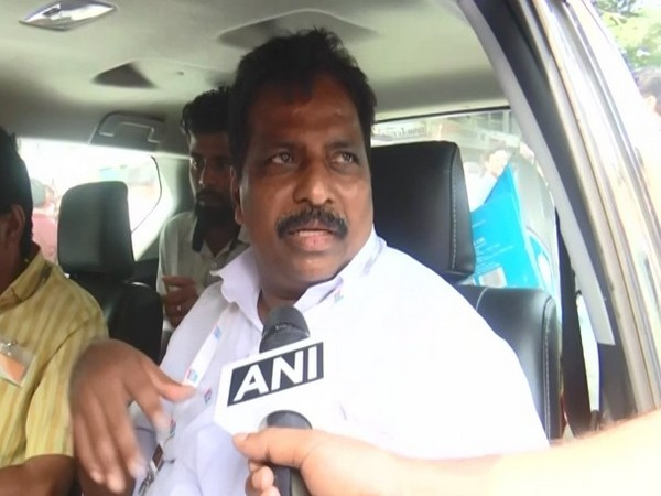 ani_digital's tweet photo. Why only PFI? Ban RSS too, says Congress MP Kodikunnil Suresh

Read @ANI Story | https://t.co/1zVyBvbrXb
#PFIBan #PFI #PFICrackdown #RSS #Congress https://t.co/dPmMXyb01n