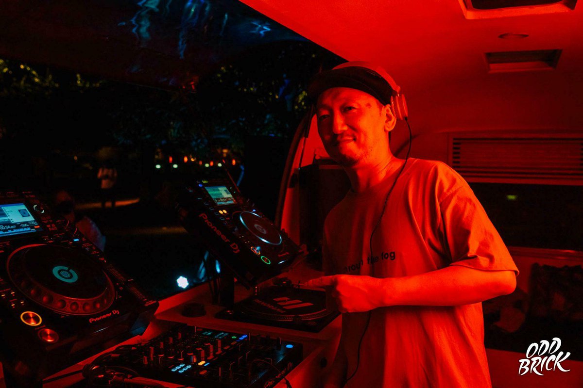 oddbrickfes's tweet photo. ODD BRICK - LIVE PHOTO🌆

MIRROR STAGE📸
YUSUKE TAKAYAMA⚡

詳細は公式ページのPHOTO GALLERYで💁

#oddbrick
#YUSUKETAKAYAMA https://t.co/13Dj3QNOvA