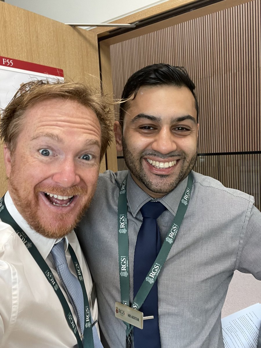 MrAndiPrice's tweet photo. Cannot underestimate the significance of today. Back to proper teaching! 

#CollabUAE 🇦🇪 @KHDA @rgsguildforddxb @CognitaSchools #CognitaWay https://t.co/s1oul63YSP