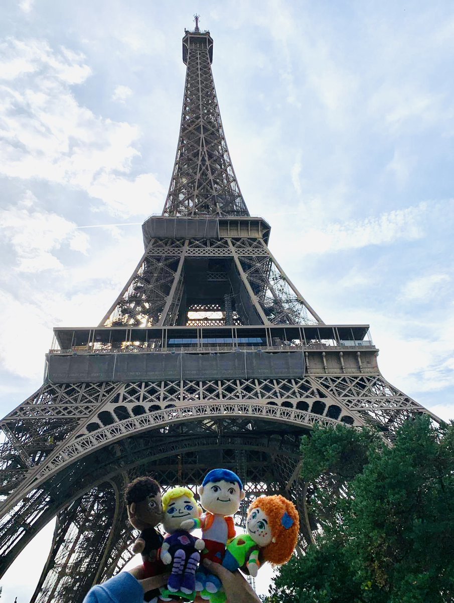 ELSAprogram's tweet photo. Can you believe it?! 😃 Look where the ELSA gang are this week! It's been a dream of theirs to visit the Eiffel Tower and they finally got there. Catch them at the ECA Conference in Canberra from 5–8 October.
#ECA #ECA2022 #ecaconference2022 #ECAconference #elsaprogram #elsagang https://t.co/qb4CRDvQhi