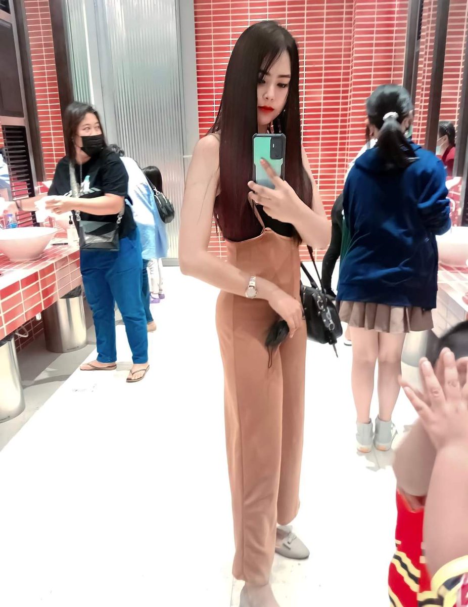 NRoedeewan's tweet photo. จงเป็นความสุขและรอยยิ้มให้กับตัวเอง 🤍 https://t.co/Wzf7yQK7Cc